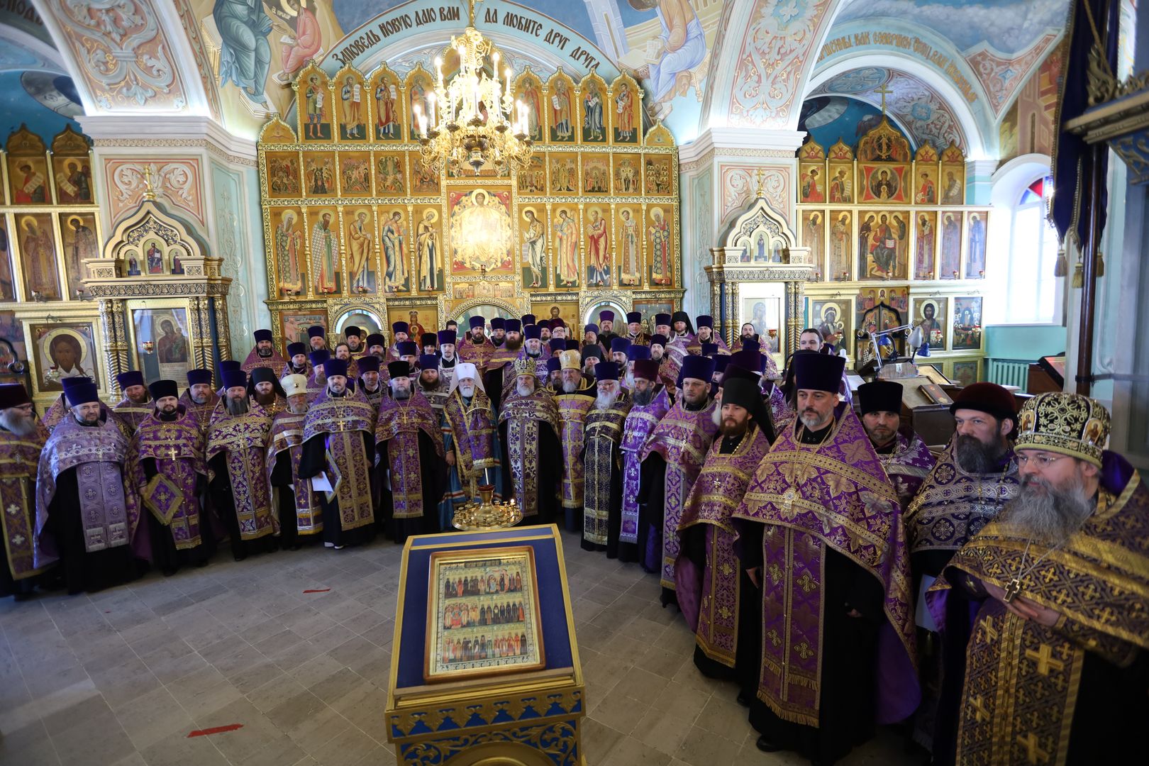 Награждение духовенства Коломенской епархии в Тихвинском храме города Коломны